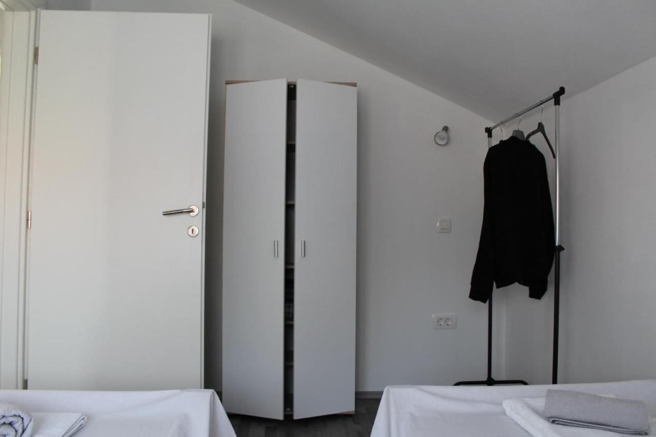 Top Floor Apartment Zára Kültér fotó